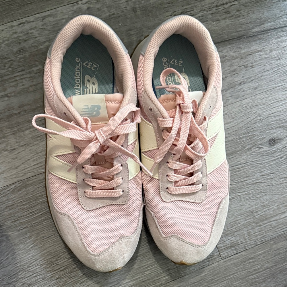 New Balance Women's Pale Pink and Cream Retro Runner Sneakers